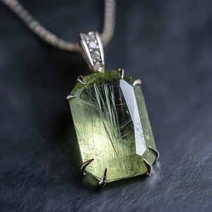 Rare 4.71ct Actinolite needles present in Peridot! - Image 3