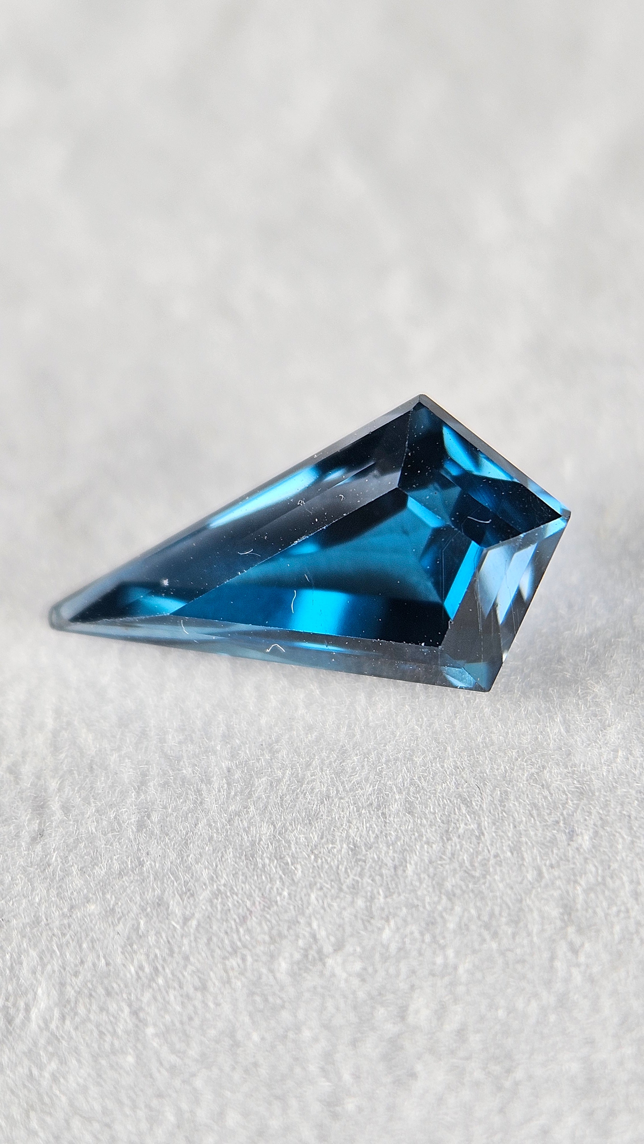 3.60Cts London Blue Topaz Kite-Shape Precision Cut  Gem
