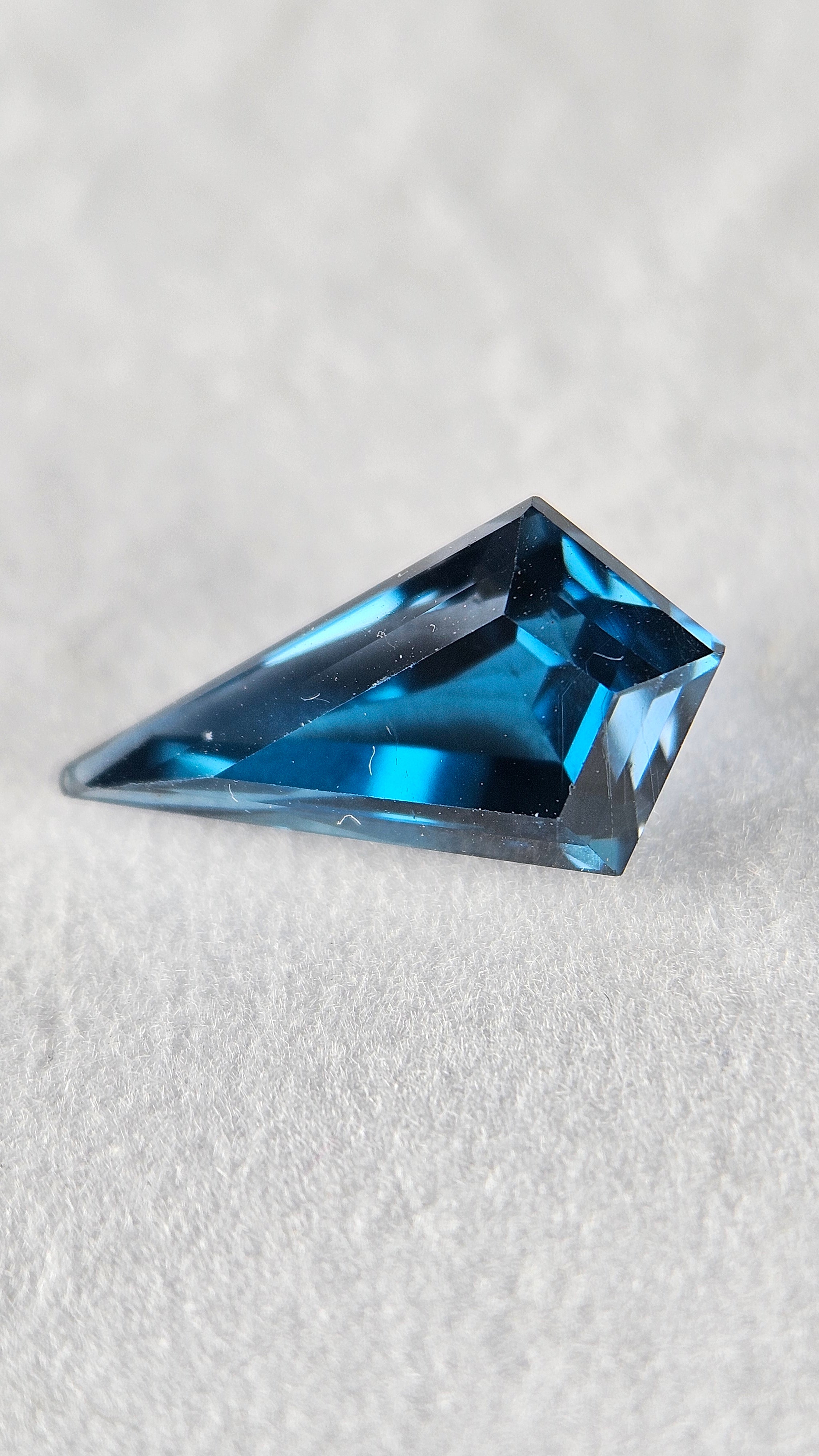 3.60Cts London Blue Topaz Kite-Shape Precision Cut  Gem