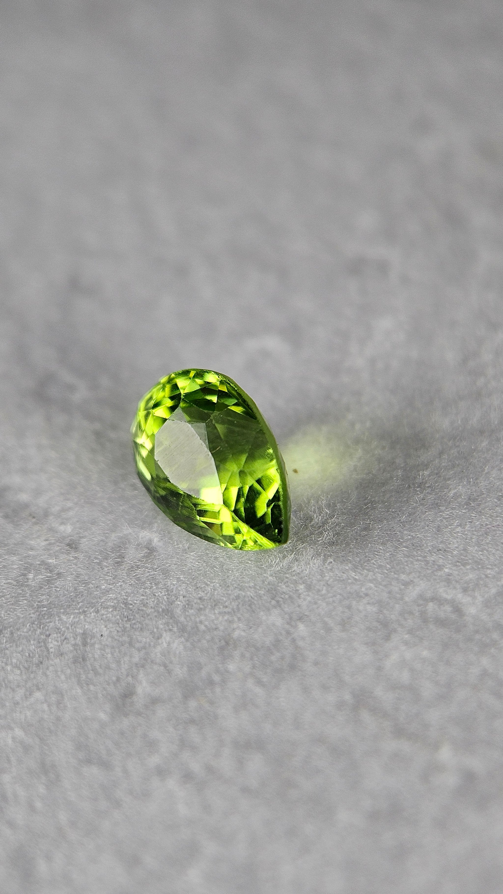 2.20 CT Vivid Green Peridot Gem -
