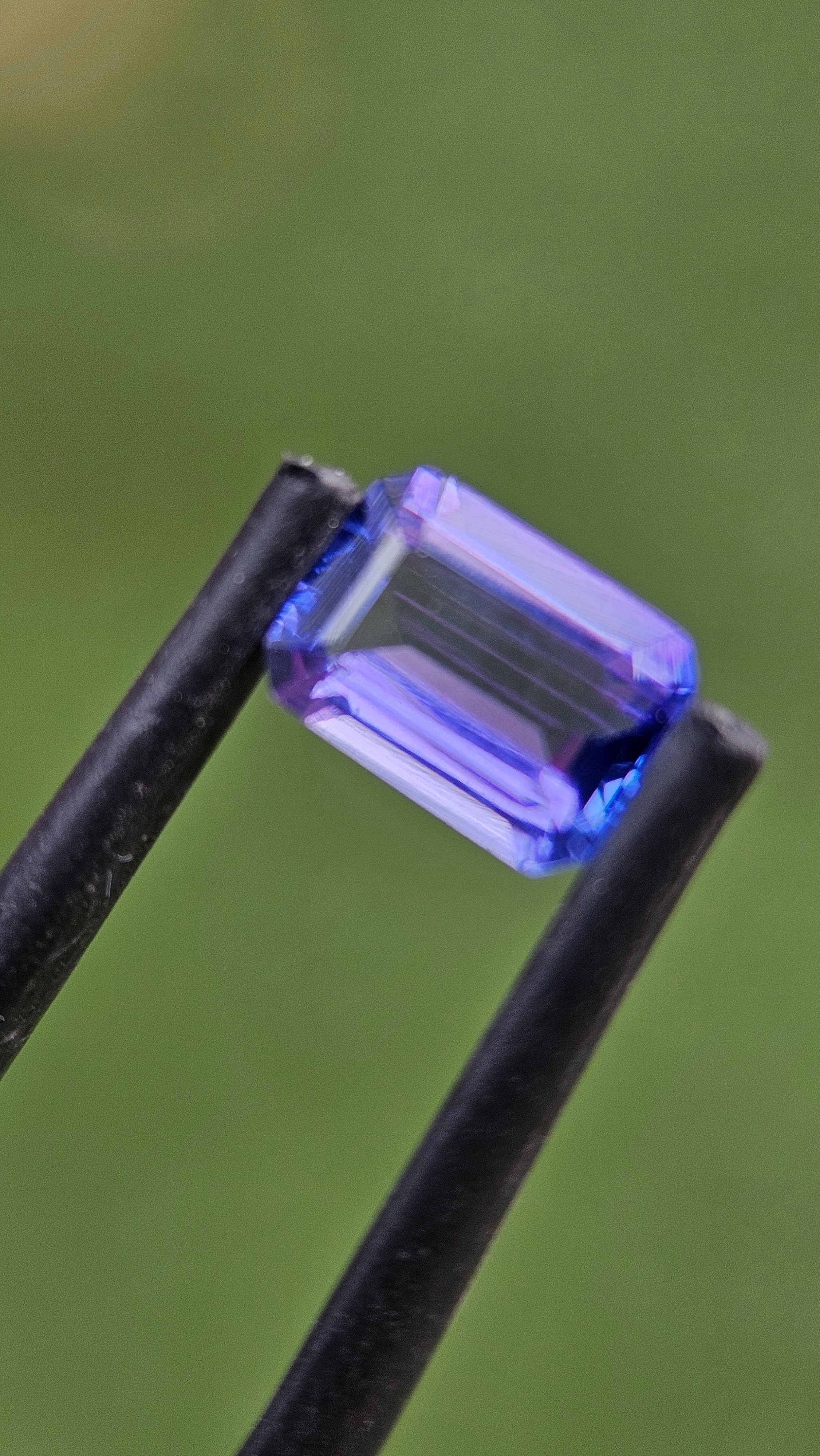 1.04 Cts Tanzanite - Premium Grades