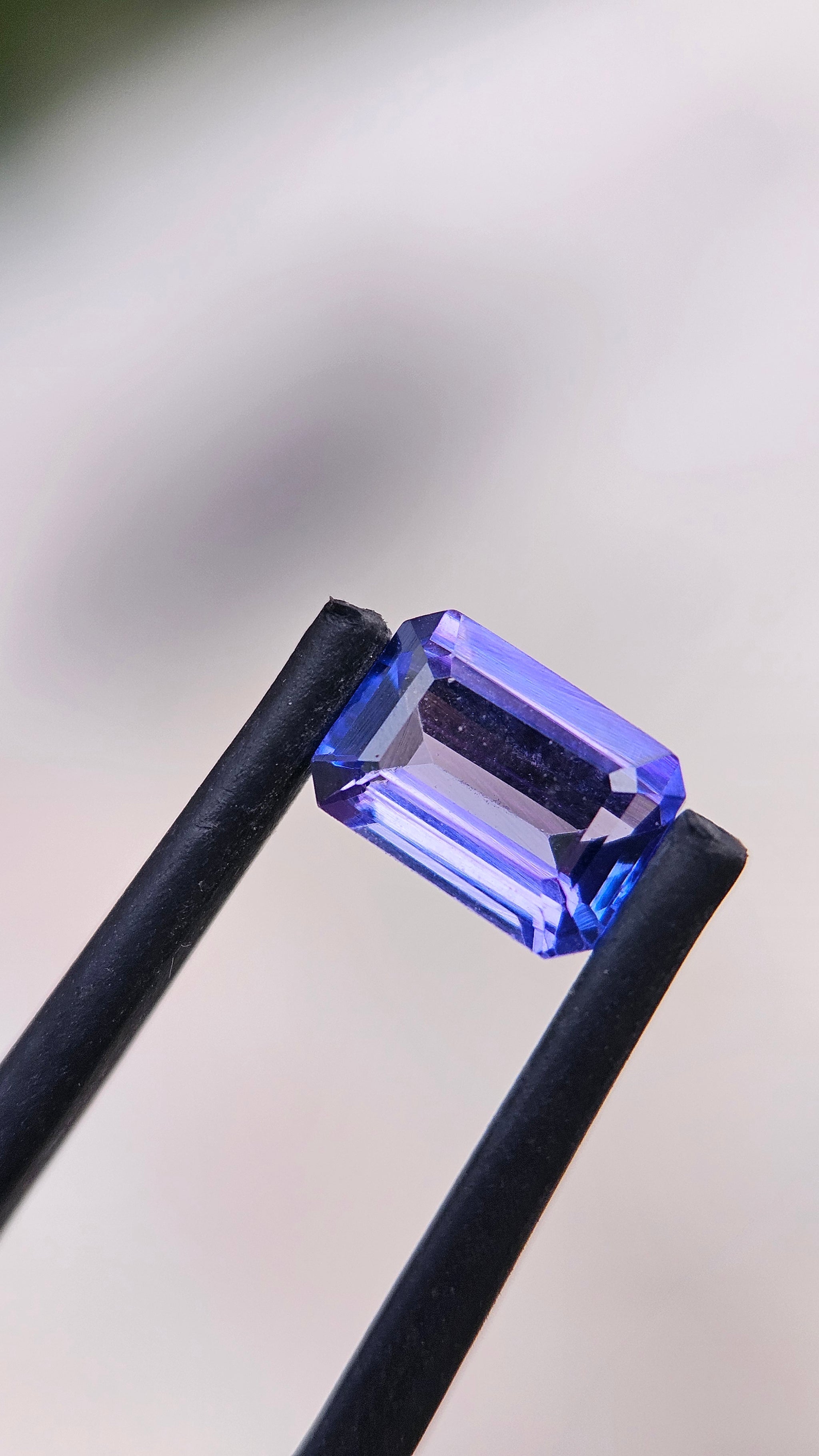 1.04 Cts Tanzanite - Premium Grades